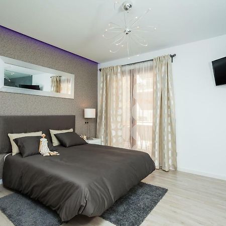 Mafloras Luxury&Beach Apartment กาลามิยอร์ ภายนอก รูปภาพ